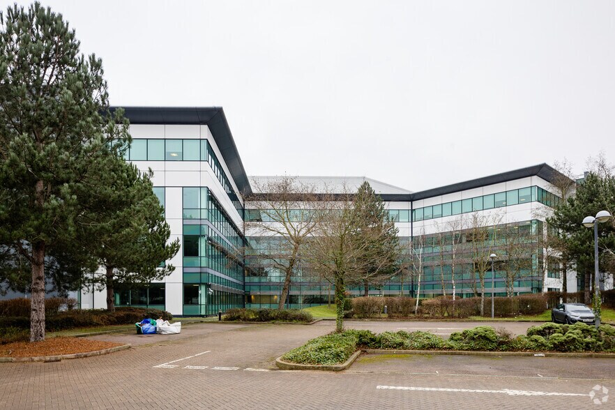 Mosquito Way, Hatfield à louer - Photo du bâtiment - Image 2 de 2