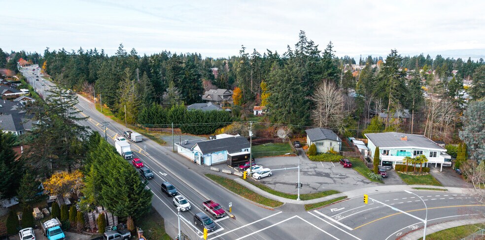 549-563 Island Highway St W, Parksville, BC à vendre - Photo du bâtiment - Image 1 de 8