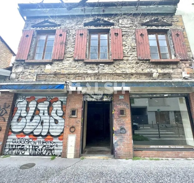 Commerce de détail dans Lyon à louer - Photo du bâtiment - Image 1 de 4