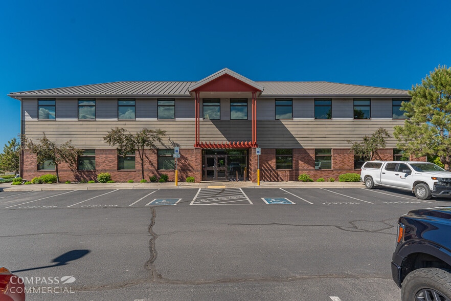 963 SW Simpson Ave, Bend, OR for lease - Primary Photo - Image 1 of 11