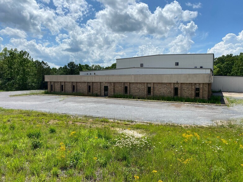 6936 Industrial Rd, Nunnelly, TN à louer - Photo du bâtiment - Image 3 de 19