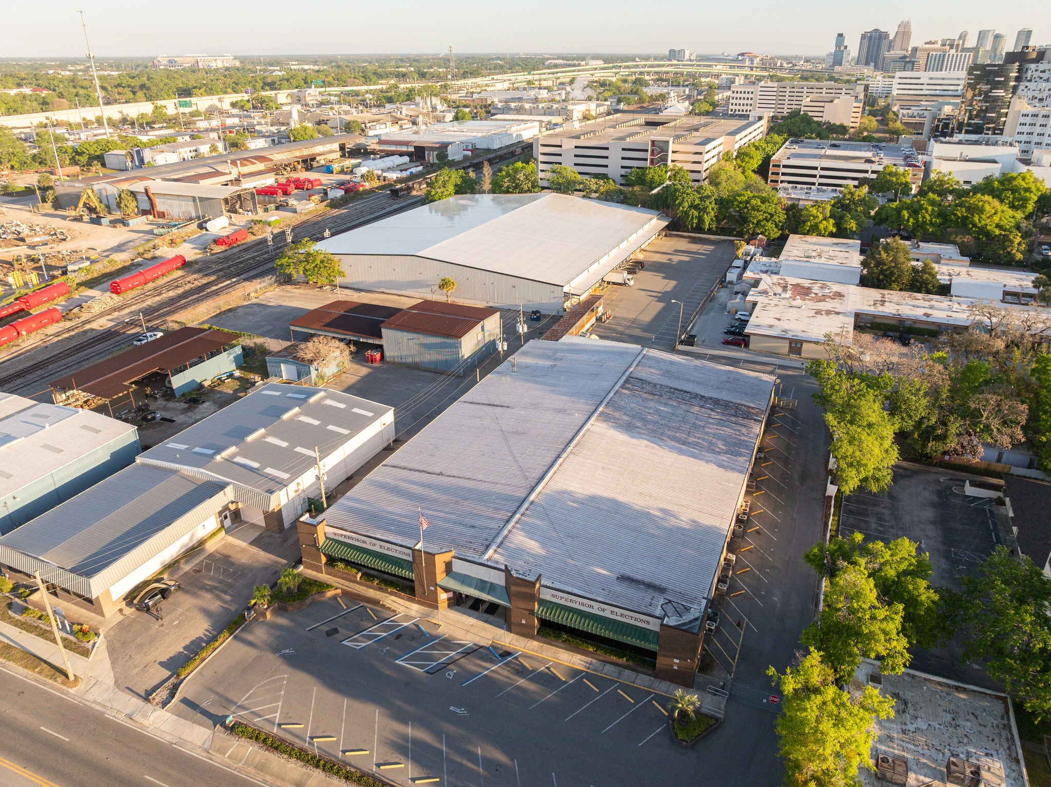 119 West Kaley Street Office & Warehouse portfolio of 2 properties for sale on LoopNet.ca Building Photo- Image 1 of 15