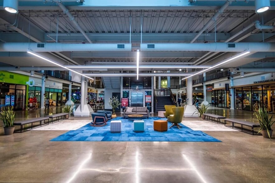 1 Levee Way, Newport, KY à louer - Photo intérieure - Image 3 de 9