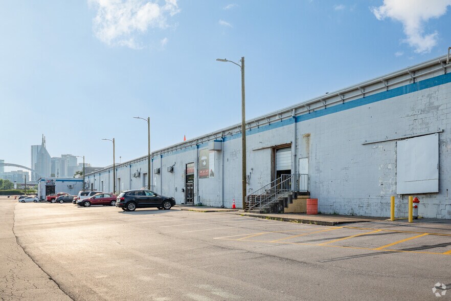 400-414 Davidson St, Nashville, TN à louer - Photo du bâtiment - Image 2 de 5