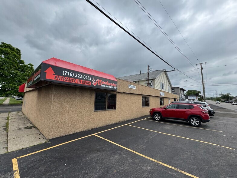10 Center Rd, West Seneca, NY for lease - Building Photo - Image 2 of 8