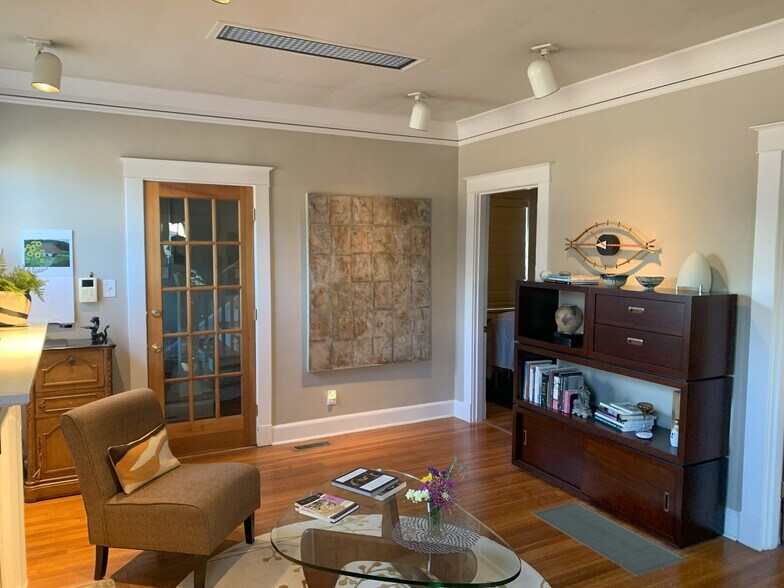 2293 Union Ave, Memphis, TN à vendre - Photo intérieure - Image 2 de 10