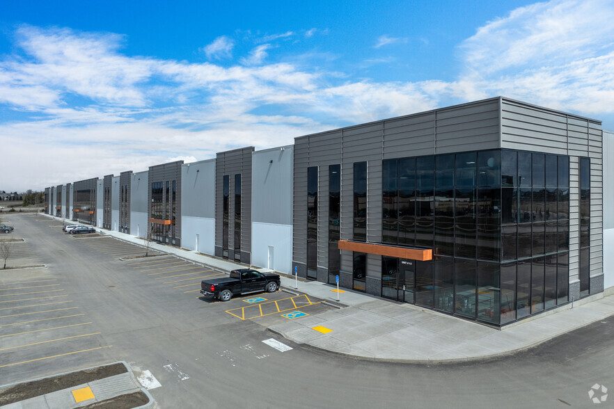 292230 Wagon Wheel Blvd, Calgary, AB for lease - Building Photo - Image 1 of 8