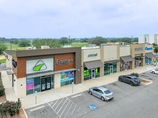 Plus de détails pour 194 S FM 1346, La Vernia, TX - Bureau/Commerce de détail à louer