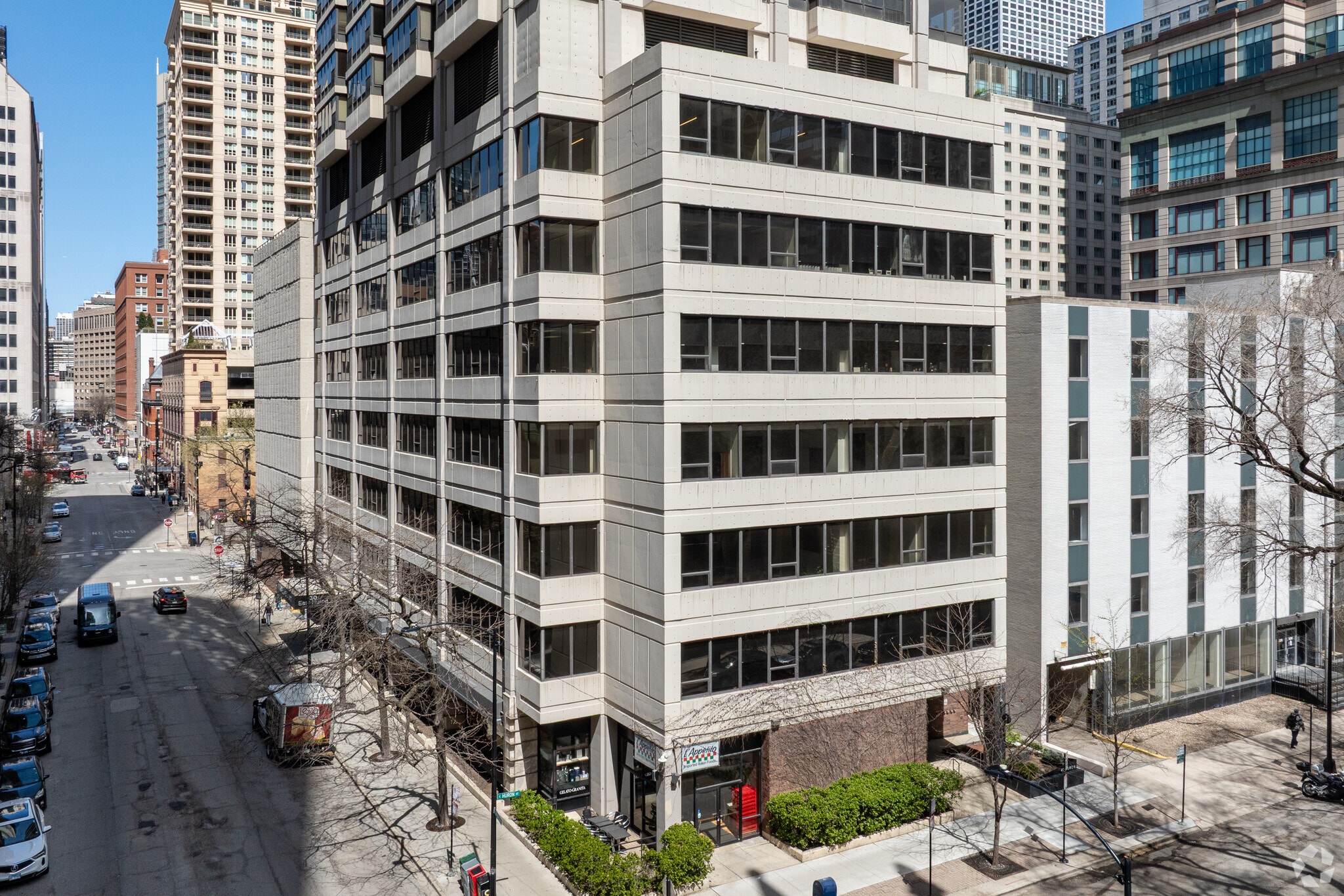 40 E Huron St, Chicago, IL à louer Photo du bâtiment- Image 1 de 25