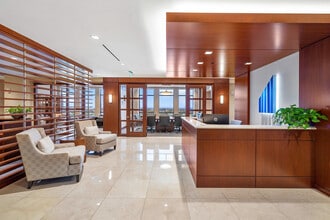 225 NE Mizner Blvd, Boca Raton, FL for lease Interior Photo- Image 1 of 8