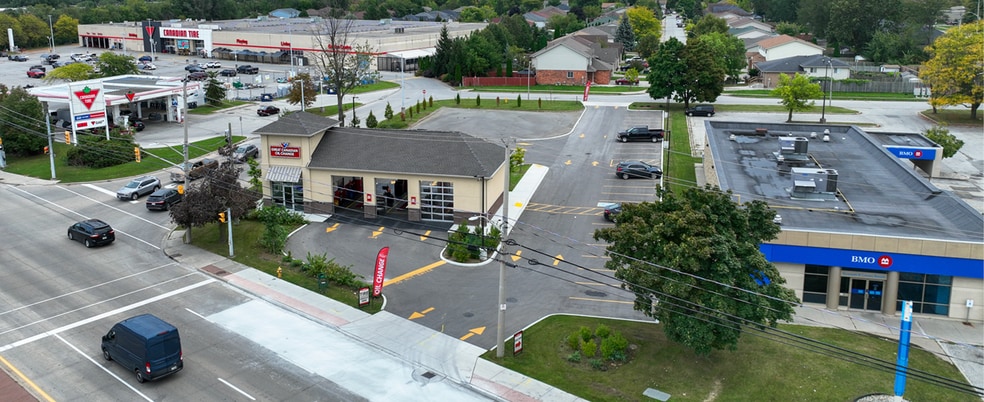 8025 Tecumseh Rd E, Windsor, ON for lease - Primary Photo - Image 1 of 4