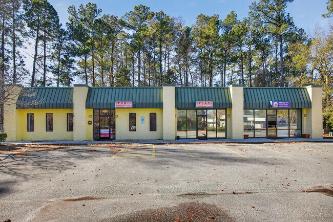 More details for 3910 Princess Place Dr, Wilmington, NC - Retail for Lease