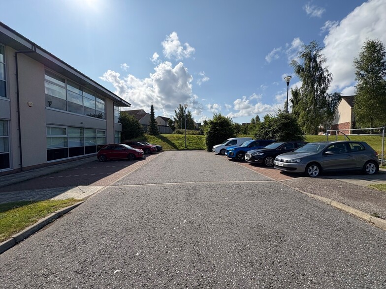 Caulfield Rd N, Inverness for lease - Building Photo - Image 2 of 6