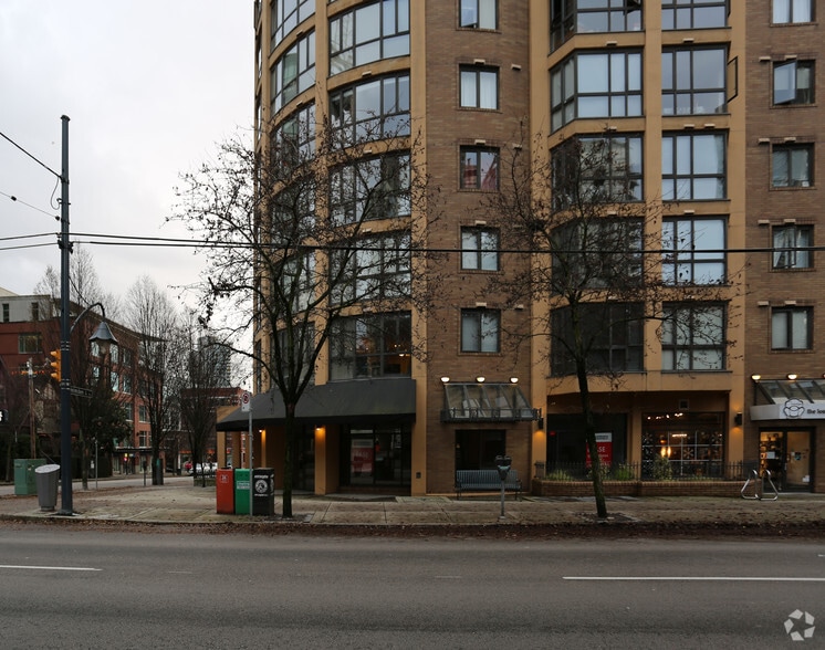 1108 Richards St, Vancouver, BC à vendre - Photo du bâtiment - Image 3 de 22