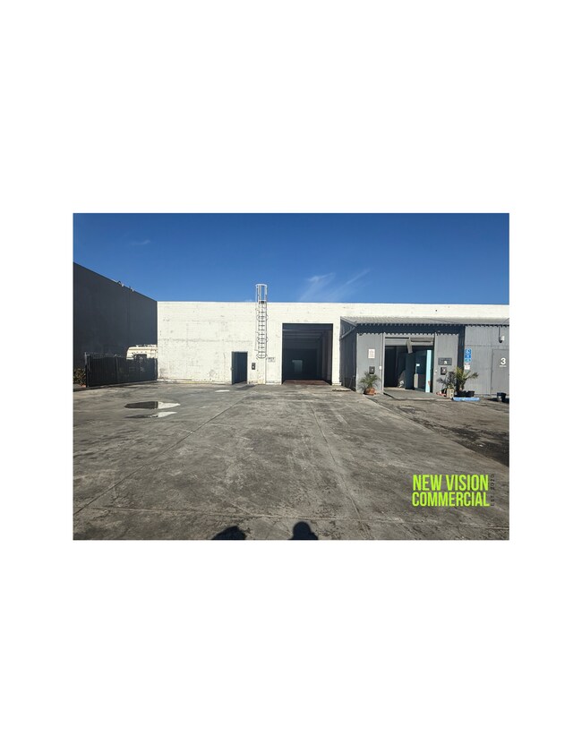 More details for 6007 S St Andrews Pl, Los Angeles, CA - Industrial for Lease