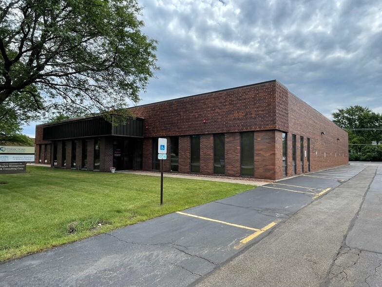 315 W University Dr, Arlington Heights, IL for sale - Building Photo - Image 1 of 1