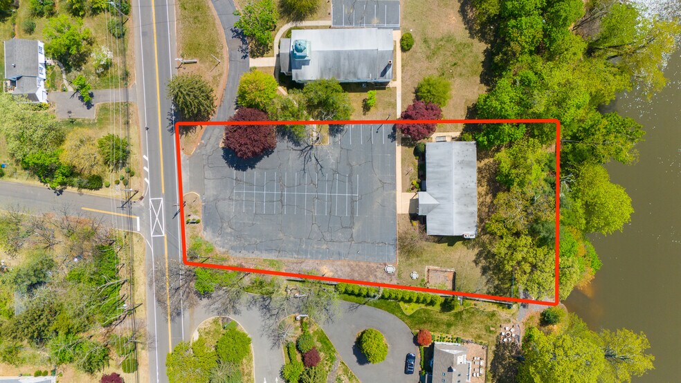 62 Hance Ave, Tinton Falls, NJ à louer - Photo du bâtiment - Image 3 de 20