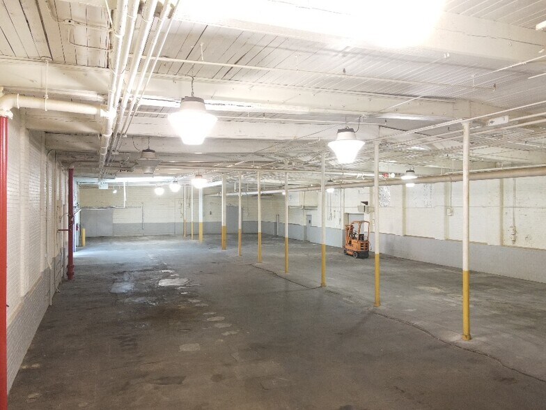 442-F N. 3rd St., Albemarle, NC à louer - Photo intérieure - Image 2 de 3