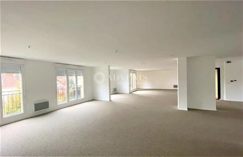 Bureau dans Joinville-le-Pont à louer - Photo intérieure - Image 2 de 5