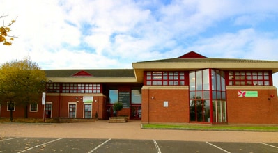 2 Woodbrook Cres, Billericay for lease Primary Photo- Image 1 of 5