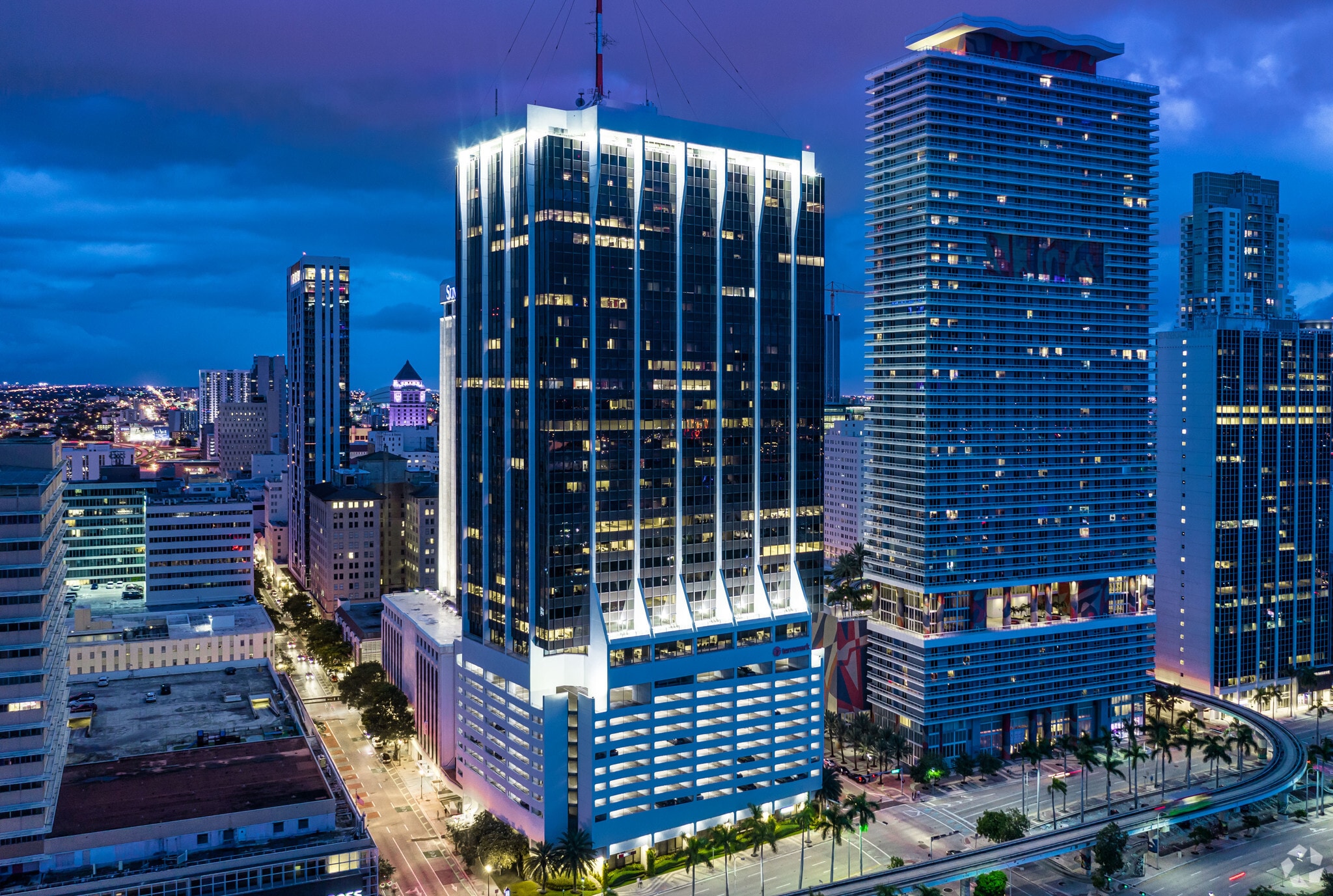 2 S Biscayne Blvd, Miami, FL à louer Photo du bâtiment- Image 1 de 21