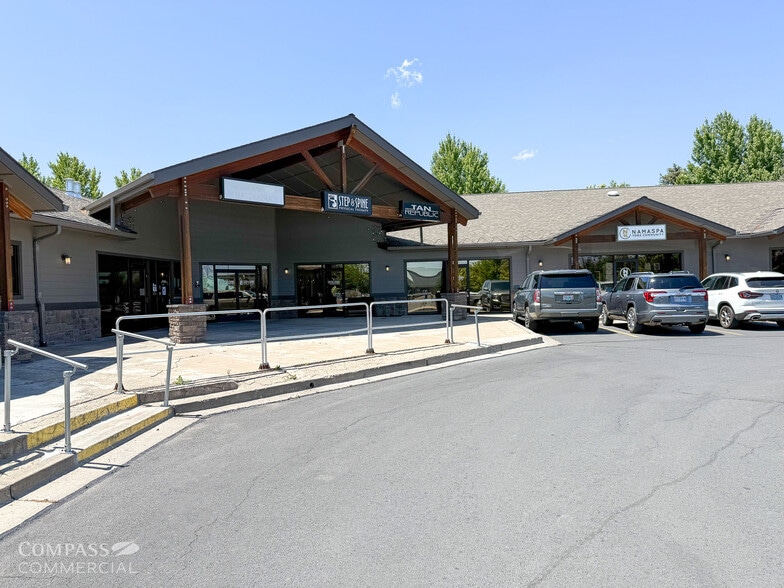 974 SW Veterans Way, Redmond, OR for lease - Building Photo - Image 2 of 6