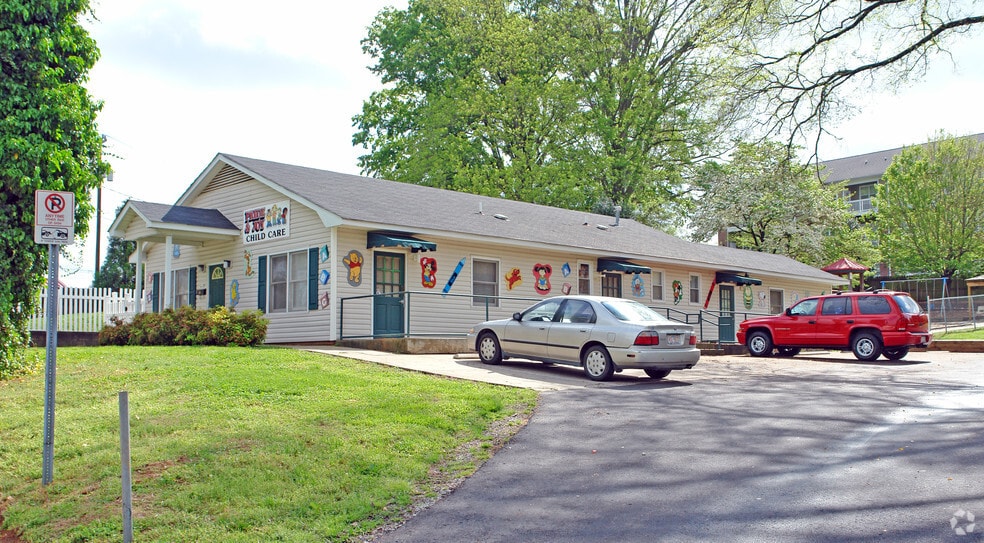 229 Fox St, Charlotte, NC for sale - Primary Photo - Image 1 of 16