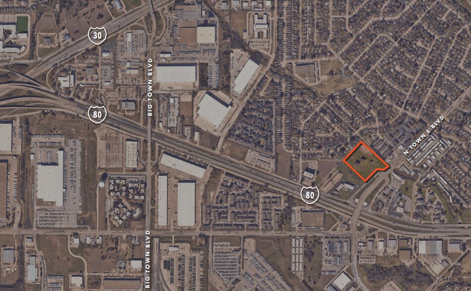 3900 N Town East Blvd, Mesquite, TX à vendre - Photo du bâtiment - Image 2 de 2