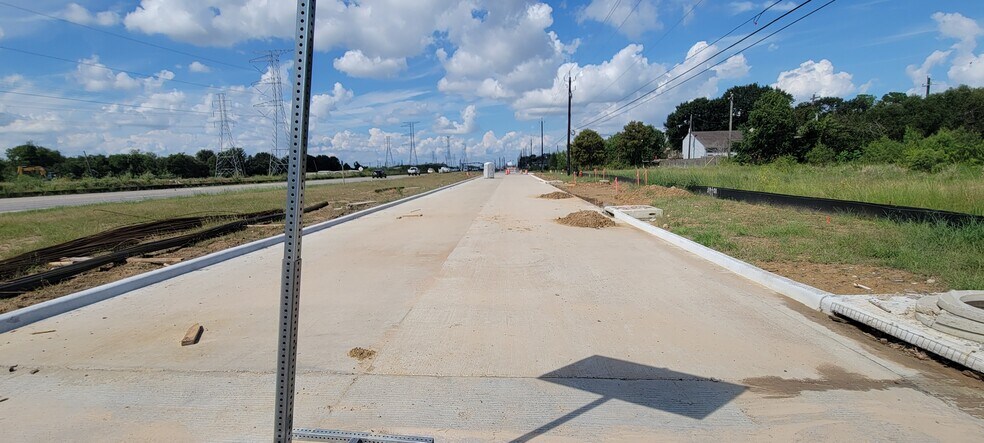 2200 Bayport, Seabrook, TX for sale - Building Photo - Image 2 of 4