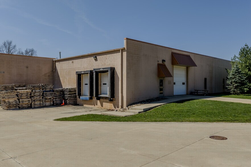 1000 Hedstrom Dr, Ashland, OH à louer - Photo du bâtiment - Image 2 de 14