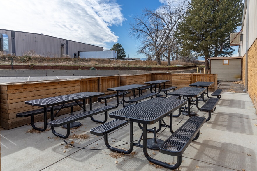 660 Compton St, Broomfield, CO for lease - Building Photo - Image 3 of 9