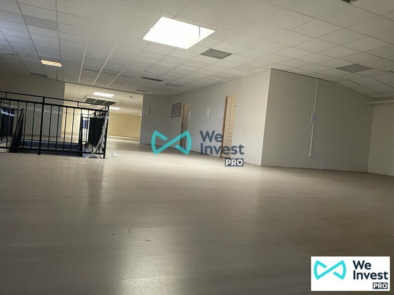 Retail in Reims for lease - Interior Photo - Image 3 of 4