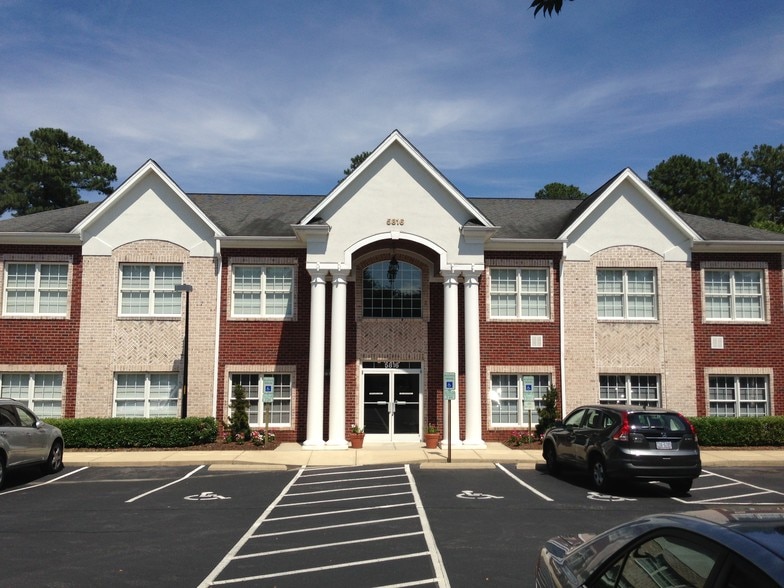 5816 Creedmoor Rd, Raleigh, NC à louer - Photo du bâtiment - Image 2 de 11