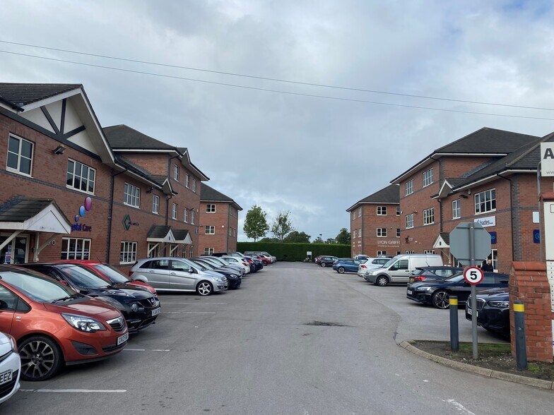 Middlewich Rd, Nantwich à vendre - Photo du bâtiment - Image 3 de 5