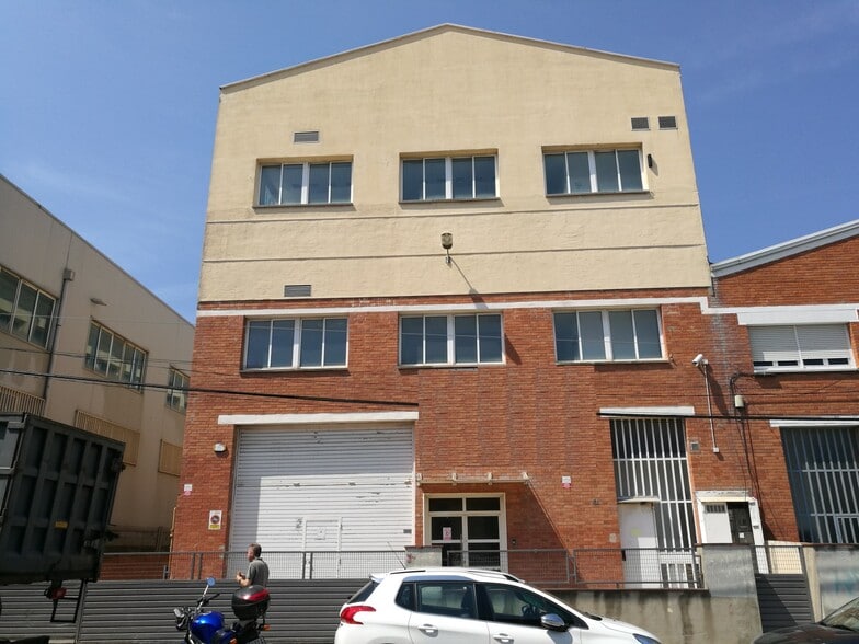 Industriel dans Sant Joan Despí, Barcelona à vendre - Photo du bâtiment - Image 2 de 3