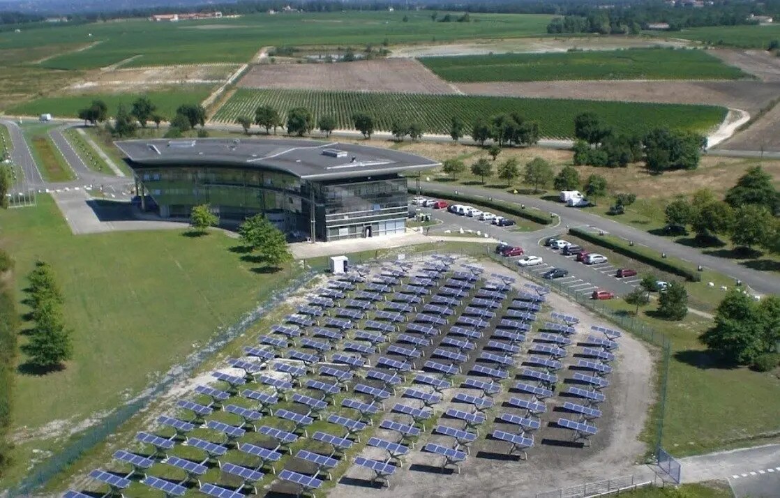 Flex in Martillac for lease Aerial- Image 1 of 16