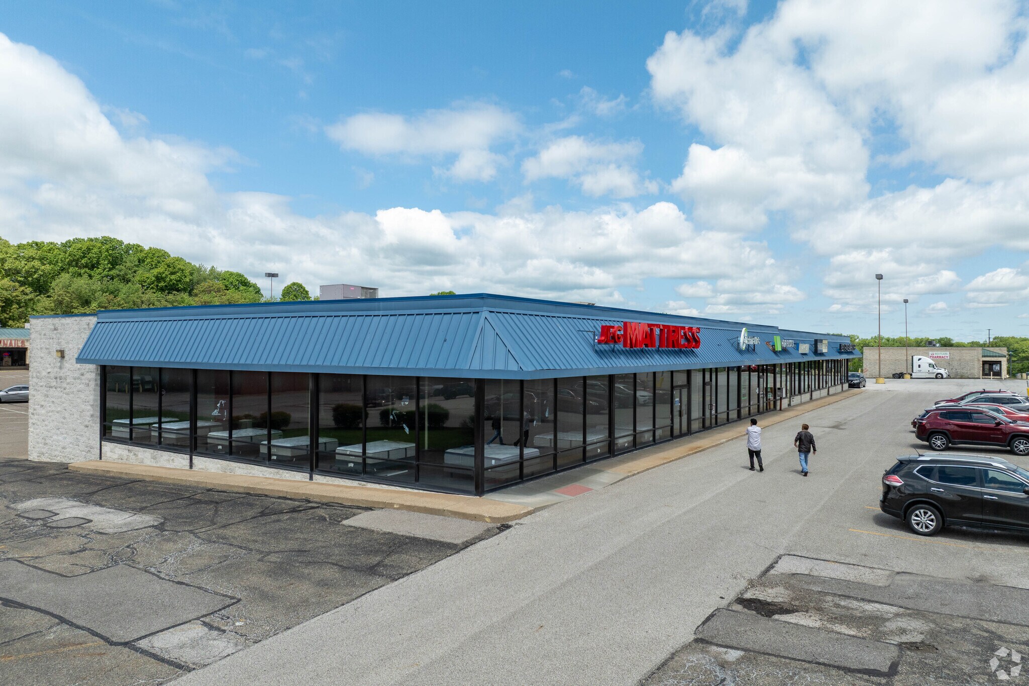 1896-1906 Buchholzer Blvd, Akron, OH à louer Photo principale- Image 1 de 6