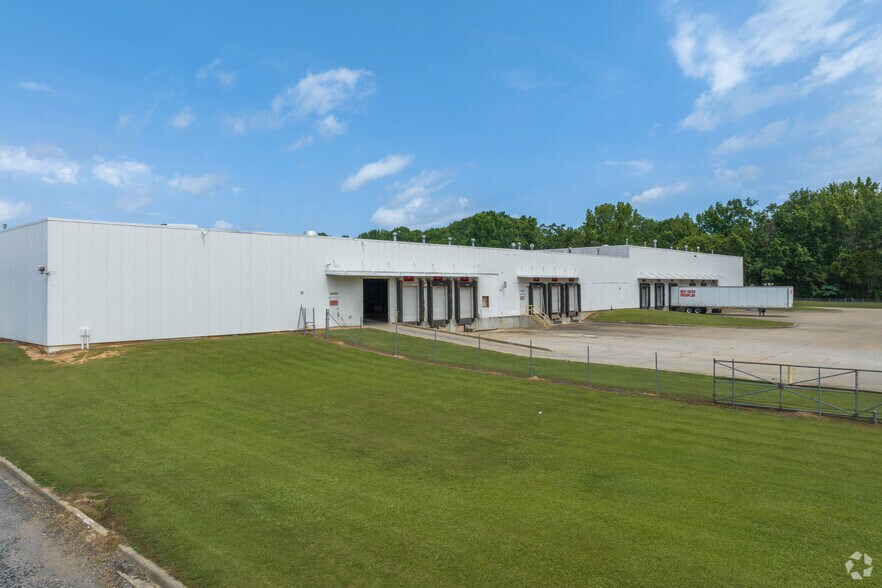 1 JVC Rd, Tuscaloosa, AL à louer - Photo du bâtiment - Image 3 de 14