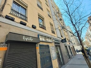 Commerce de détail dans Madrid, Madrid à louer Photo du bâtiment- Image 2 de 23
