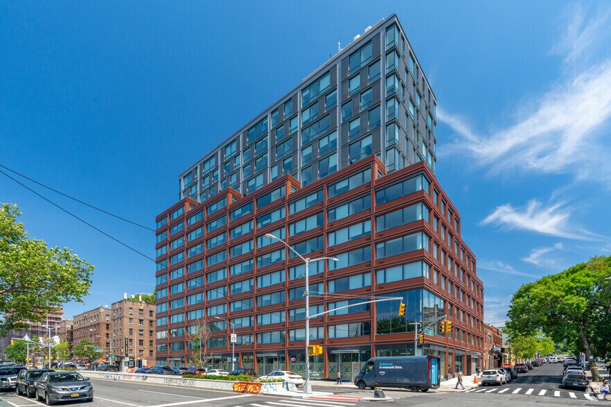 737 4th Ave, Brooklyn, NY à louer - Photo du bâtiment - Image 3 de 36