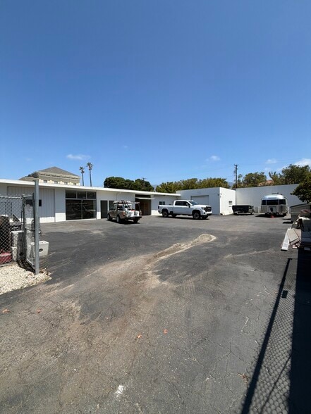 910 Saint Vincent Ave, Santa Barbara, CA for lease - Building Photo - Image 1 of 3
