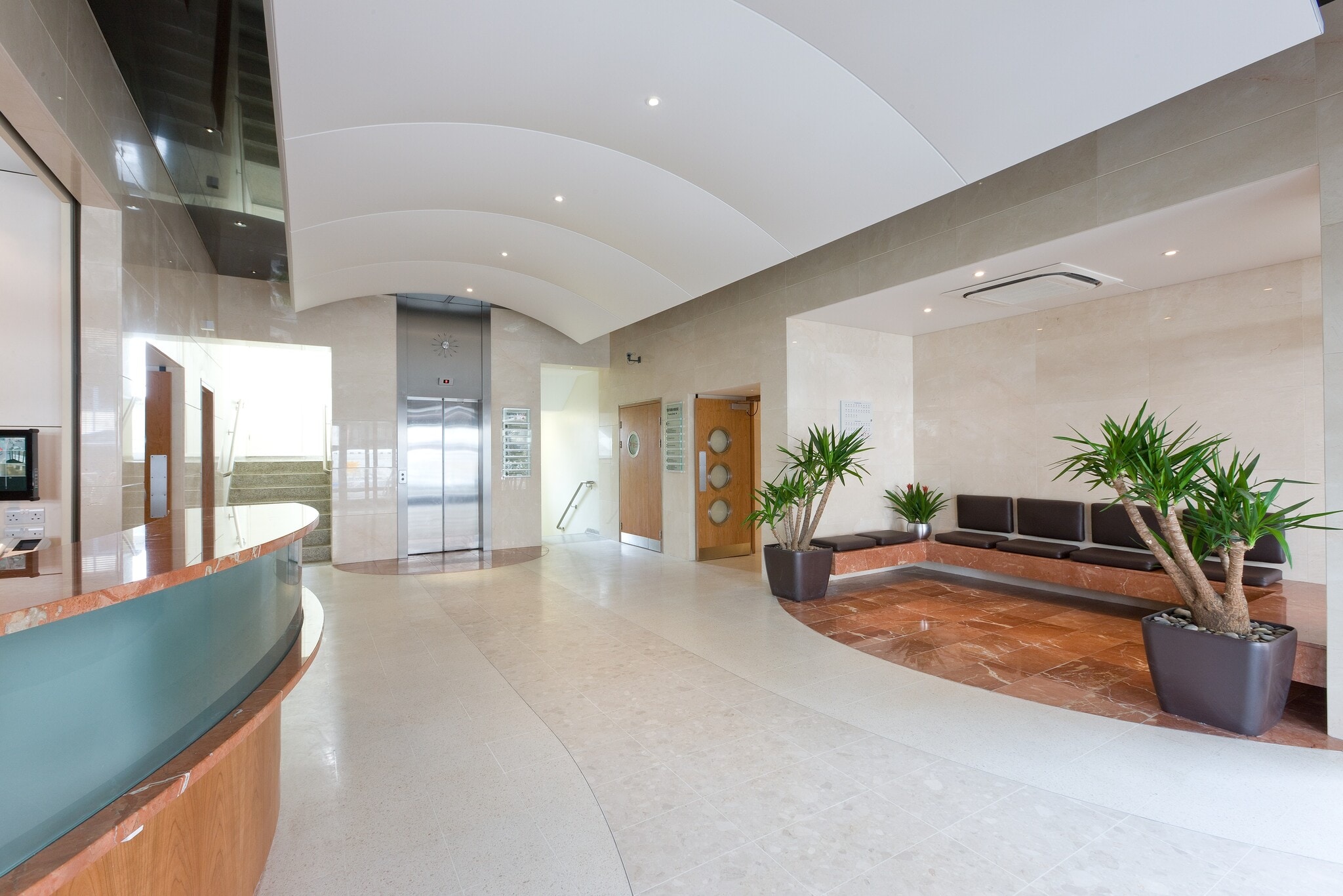 27-37 St. Georges Rd, London for lease Interior Photo- Image 1 of 5