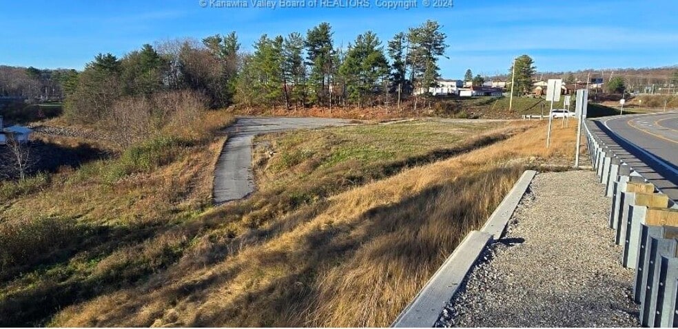 107 Stanaford rd, Beckley, WV for sale - Primary Photo - Image 1 of 1