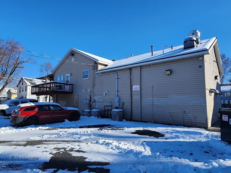 719 Second Ave, Troy, NY à vendre - Photo du bâtiment - Image 3 de 5