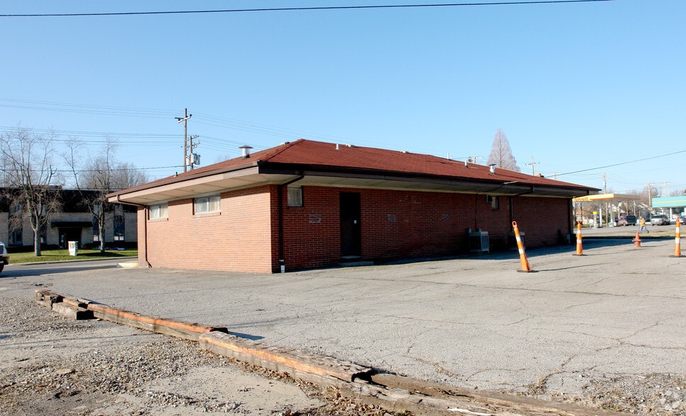 1444-1448 Parkman Rd, Warren, OH for sale - Building Photo - Image 2 of 4
