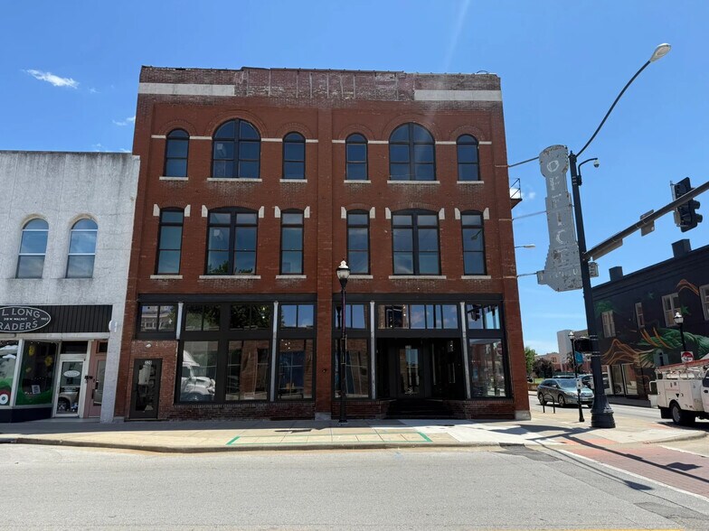 320 W Walnut St, Springfield, MO à louer - Photo du bâtiment - Image 3 de 10