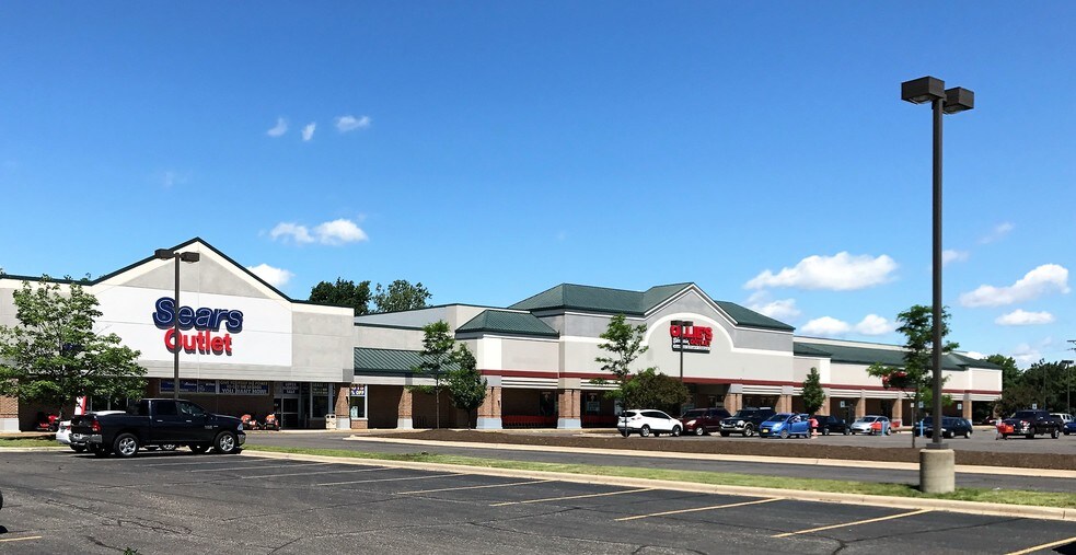 9830-9860 Telegraph Rd, Taylor, MI à vendre - Photo du bâtiment - Image 2 de 8