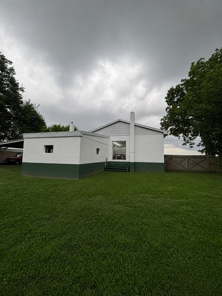109 Cooper St, Clayton, DE for lease - Building Photo - Image 2 of 7
