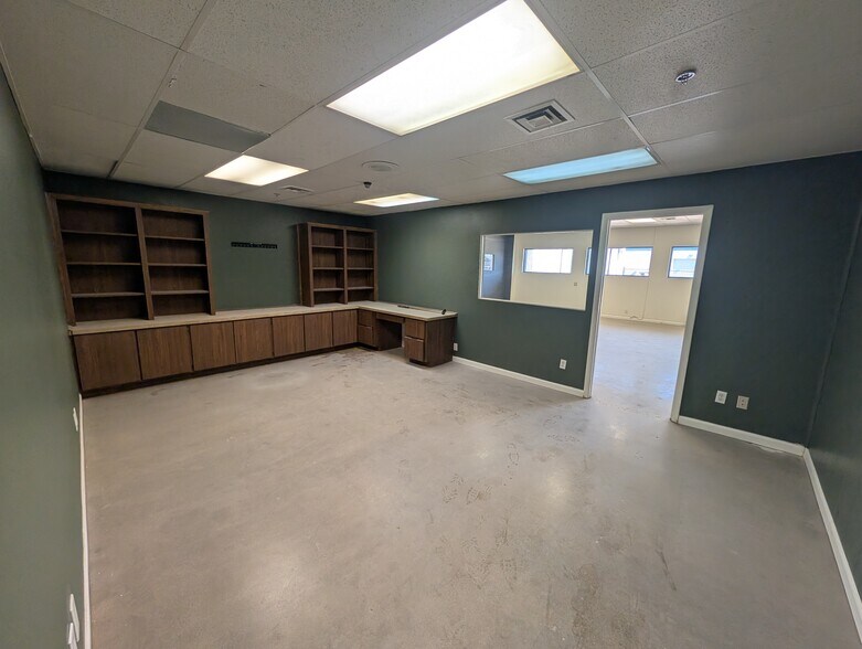2430 S 20th St, Phoenix, AZ à vendre - Photo du bâtiment - Image 3 de 12