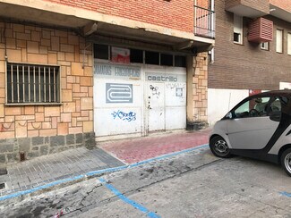 Plus de détails pour Multi-résidentiel à vendre